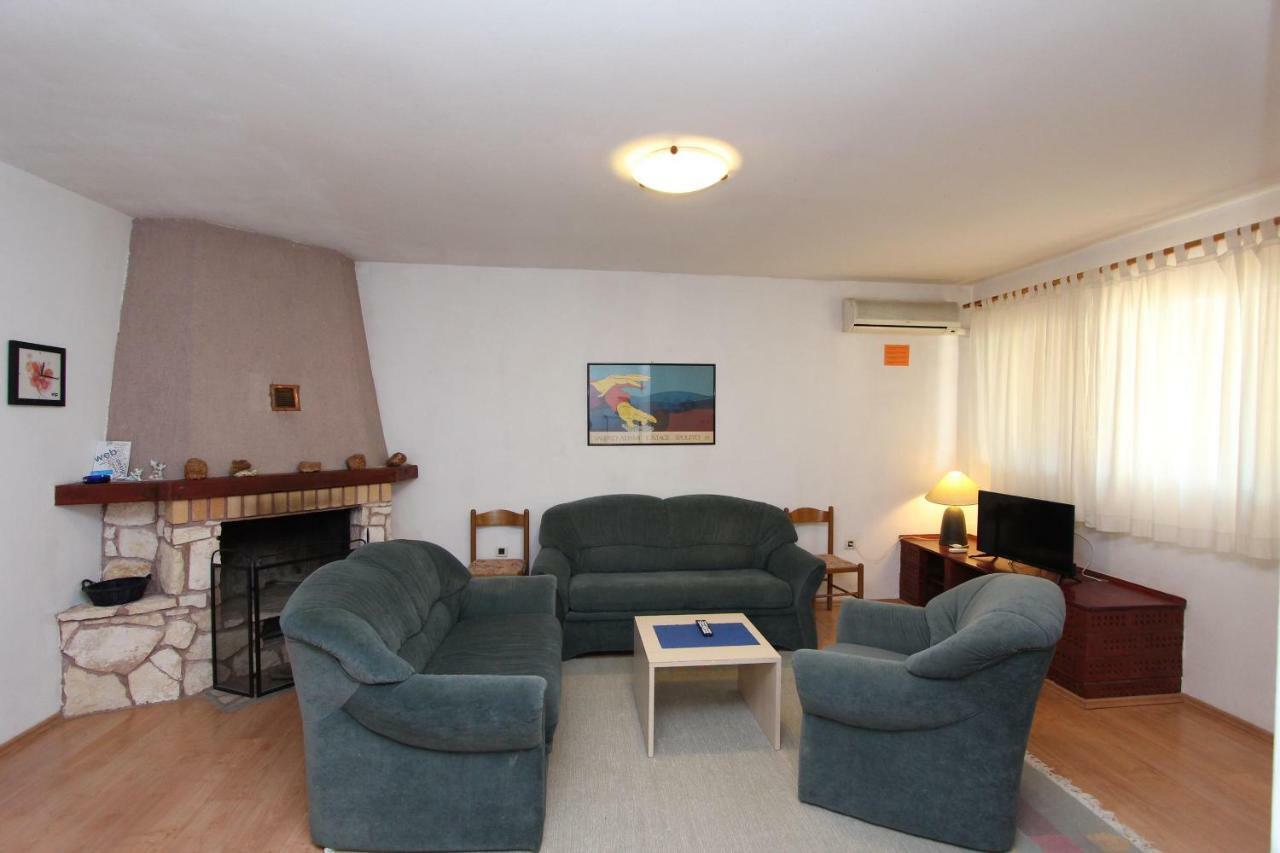 Apartments Lora 로비니 외부 사진