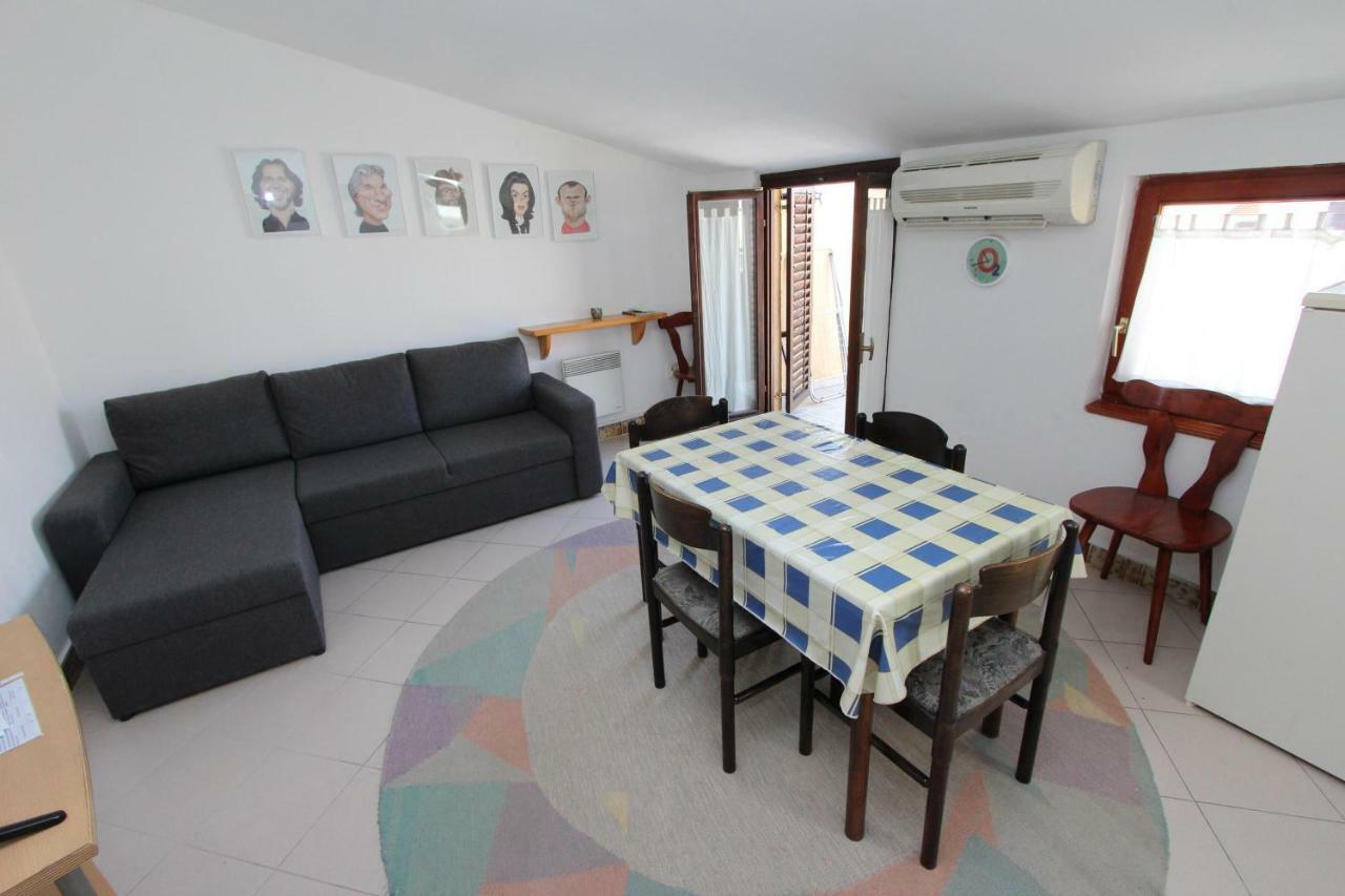 Apartments Lora 로비니 외부 사진